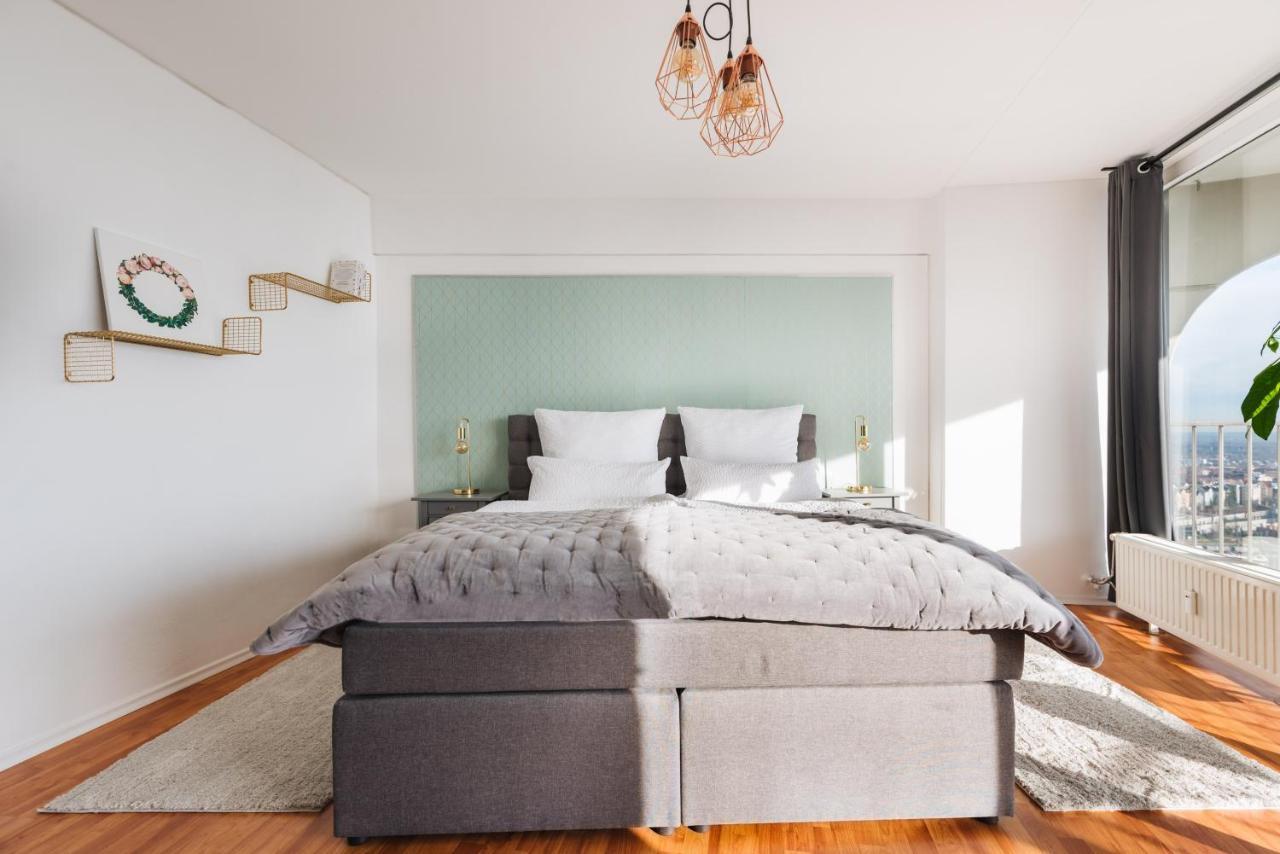 Great City View I 26 Floor I Netflix And Boxspringbed Augsburg Eksteriør bilde