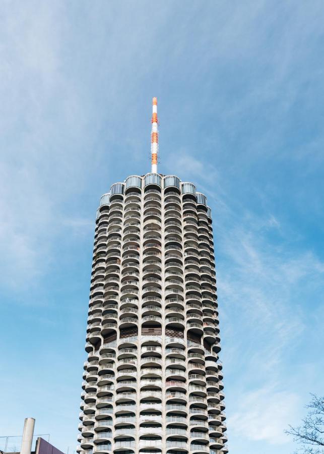 Great City View I 26 Floor I Netflix And Boxspringbed Augsburg Eksteriør bilde